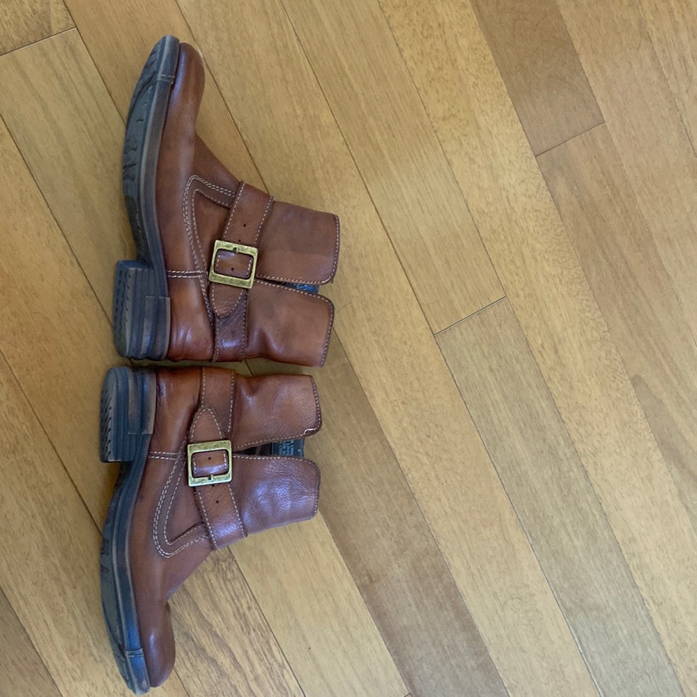 Miz Mook Jolie booties, size 8, cognac leather